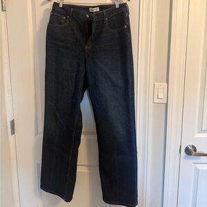 Worn once! Abercrombie & Fitch Curve Love High Rise 90s Relaxed — 32” inseam